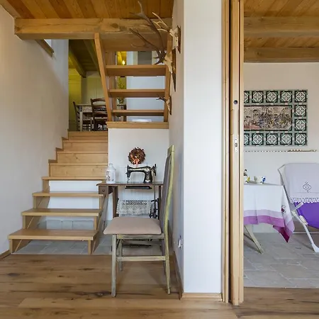 Semesterbostad Casa Ursic Scrittore *