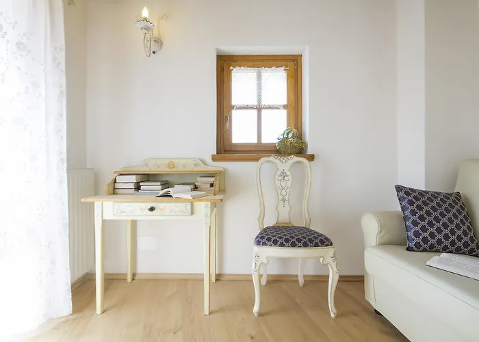 Casa Ursic Scrittore Grimacco